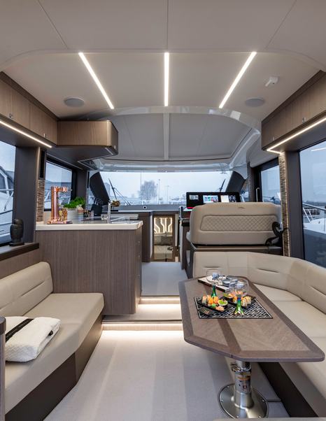 Galeon-450-HTC-saloon-view