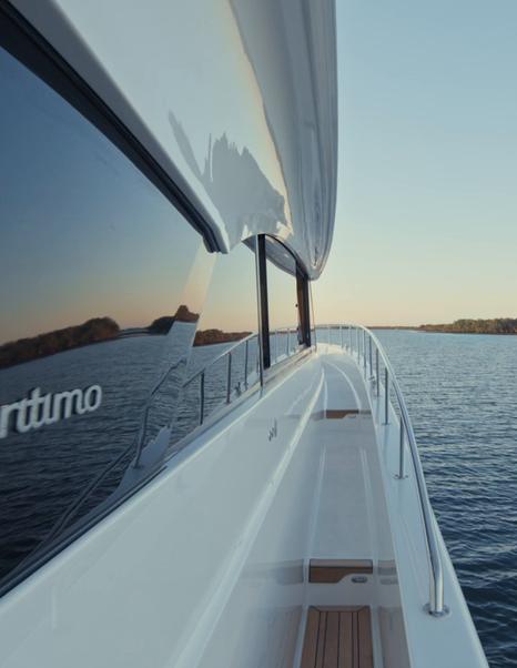 Maritimo-M75-Review-side-deck