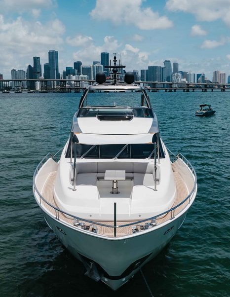 Motor yacht Sasa foredeck with shaded U-shaped seating