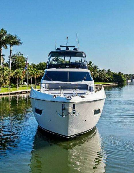 Ferretti 780 Motor Yacht Sunsation bow 