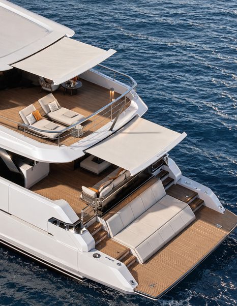 Rendering of Ferretti INFYNITO 100 Superyacht aft decks 
