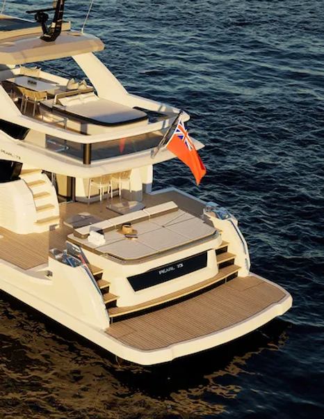Pearl 73 stern with cockpit balconies and hydraulic bathing platform