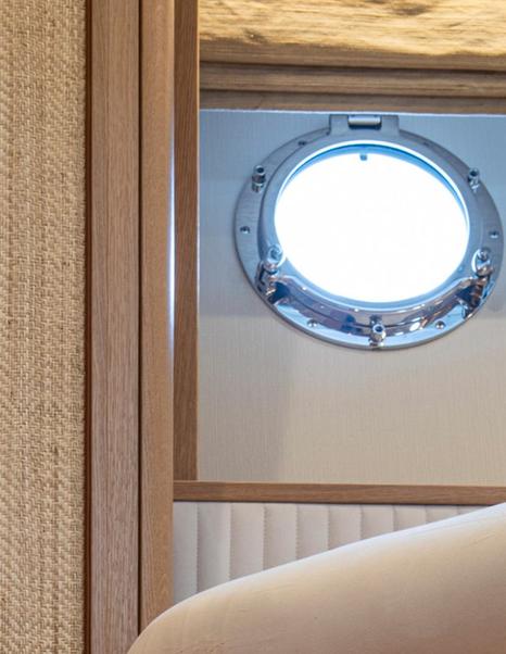 Mulder-Favorite-1700-porthole-detail