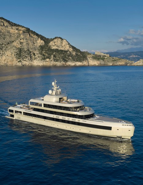 Superyacht No Rush under way