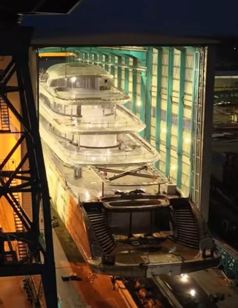 Lürssen superyacht Nixie construction at shipyard 