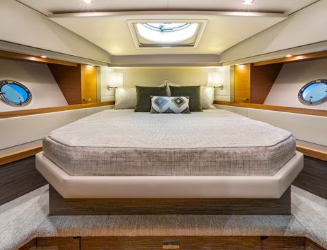 Tiara C39 Yacht (2015 - 2024)