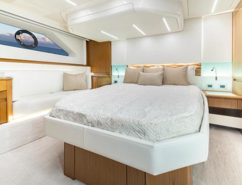 Tiara EX60 Boat