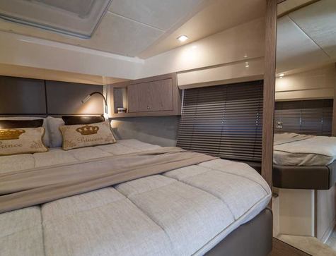 Sessa Marine Fly42 Boat