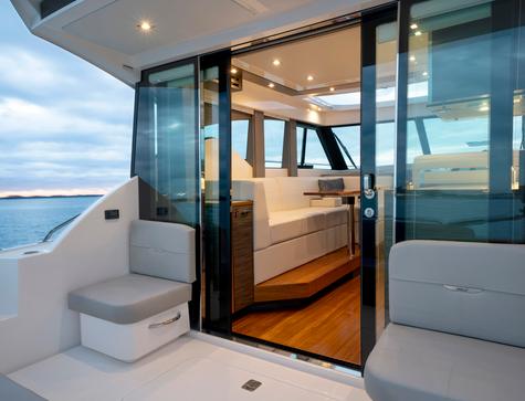 Tiara C39 Yacht (2015 - 2024)