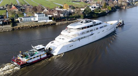 WATCH: 83m Feadship Project 829 Superyacht Spotted for First Time Ahead of Outfitting