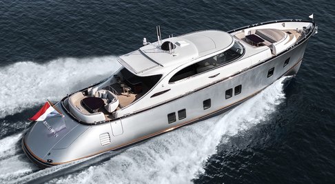 Zeelander Yachts Launches the All-New Zeelander 8 SILVER DAWN