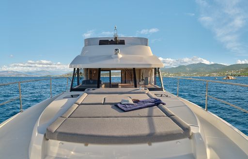 Beneteau Swift Trawler 48 decks