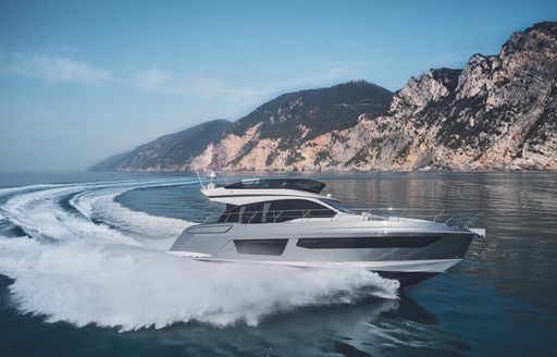 Azimut Fly 53 starboard side running shot