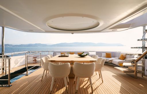 azimut grande trideck upper deck