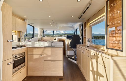 Beneteau Swift Trawler 48 design 