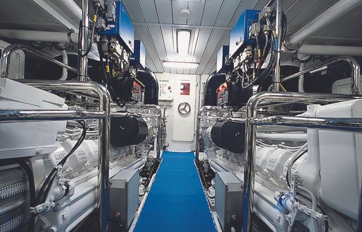 Azimut 98 Leonardo Mark II engine room