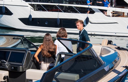 yacht dealer with buyers