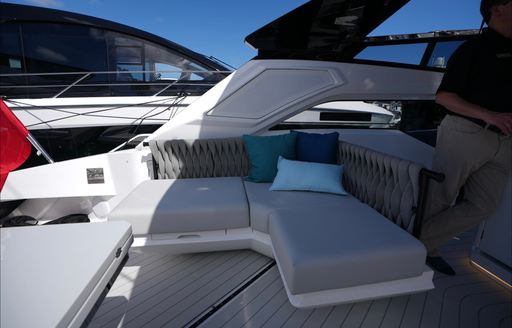 Sunseeker Superhawk deck