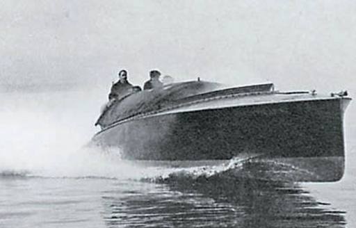 Motor gun boat