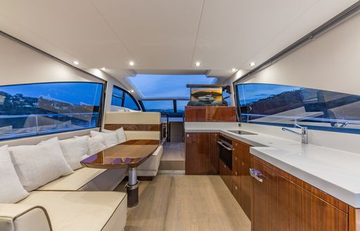 Salon on a Fairline Targa 48 GT