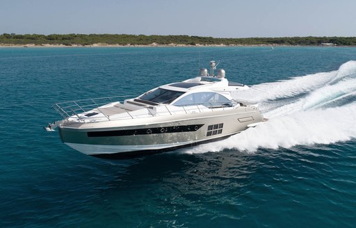 Azimut S6 sports yacht running shot