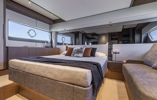 ferretti-580-owners-cabin 