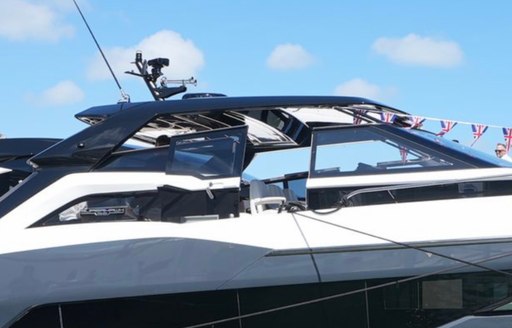 Sunseeker Superhawk deck