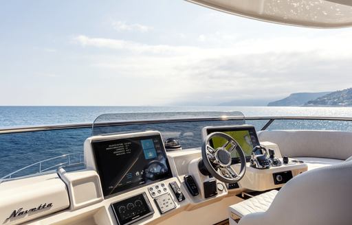 Absolute Navetta 68 deck