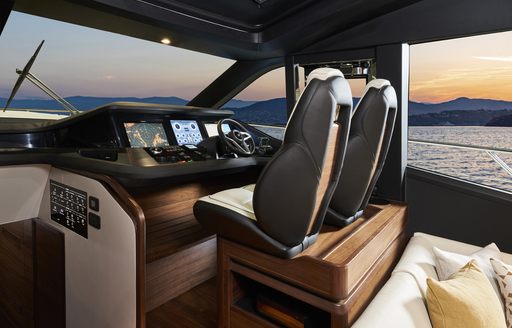 Princess S72 interior navigation seat