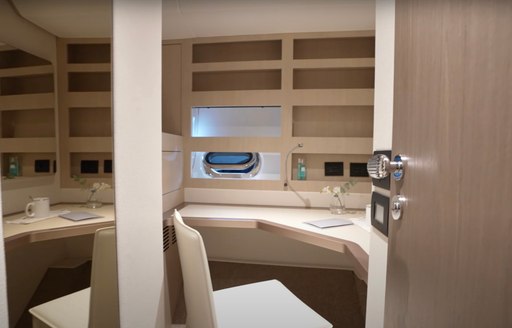 Azimut Magellano 66 design