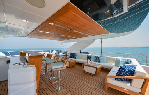 Majesty 120 sun deck