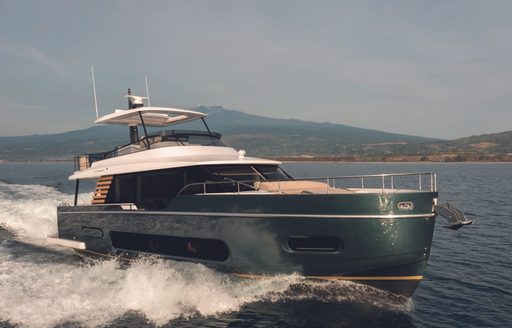 Azimut Magellano 60 starboard bow running shot