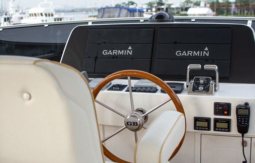 Grand-Banks-GB54-upper-helm