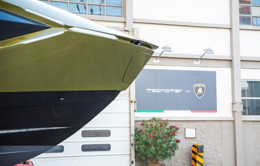 Tecnomar for Lamborghini 63  hull close up with Tecnomar sign in background