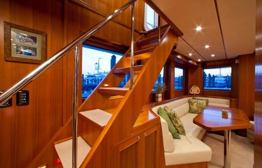 Nordhavn-63-saloon-stairs