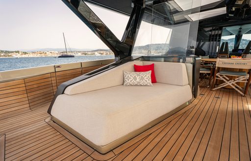 Wally-wallywhy100-aft-deck-lounge