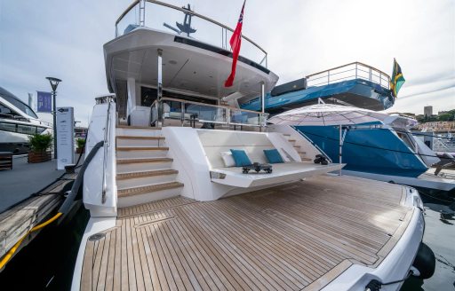 Sunseeker 100 Yacht aft platform