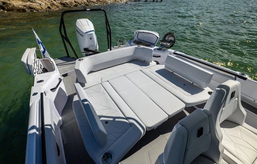 The Axopar 29 CCX stern seating is highly modular and can be setup in various configurations