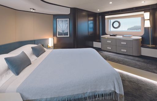 master cabin on the Azimut 55 yacht