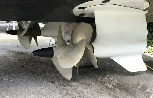 pod drive engine propeller