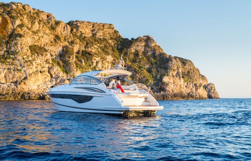 sports yacht Princess V40