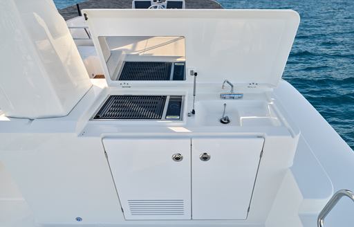 Beneteau Swift Trawler 48 decks