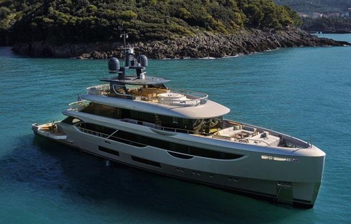 Benetti Oasis 40M on water