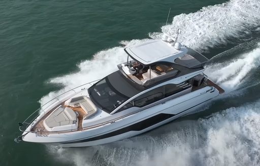 fairline-squadron-58-running 