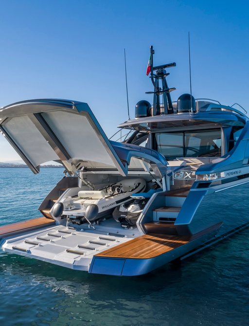 Pershing 8X aft deck open 