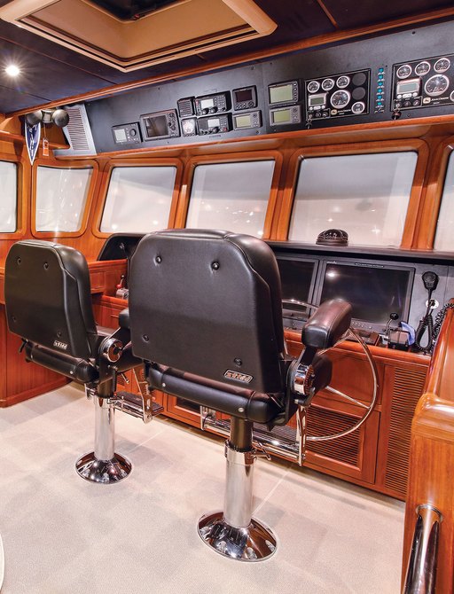 Nordhavn-63-helm-seats