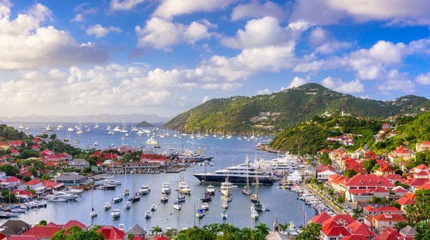 World’s Newest Superyachts Make St Barts Debut for New Year’s Eve Celebrations