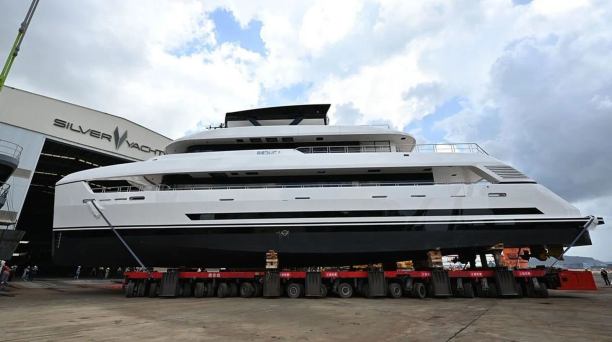 REDUCE, SilverYachts’ SilverCat launched 