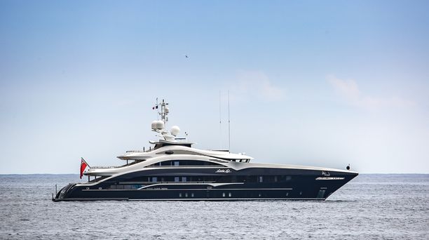 Heesen superyacht SAIRU sold and given new name