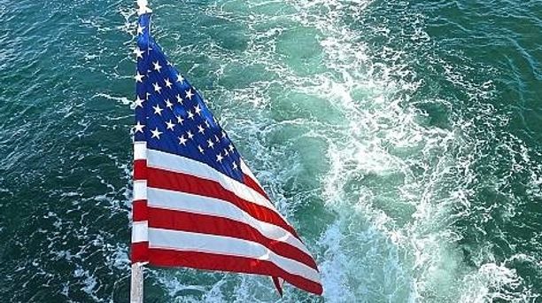 Law reversed to allow large yachts to fly US flag